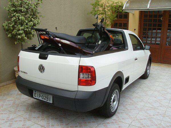 Segredo: VW já produz Saveiro renovada para mano a mano contra Strada