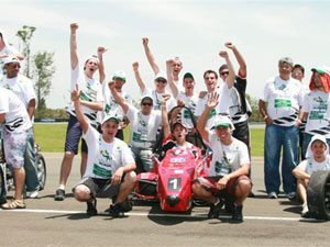 Equipe brasileira de Fórmula SAE disputa competição na Califórnia