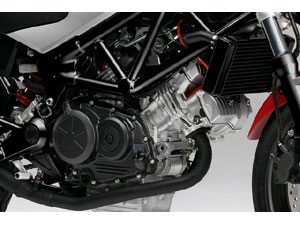 Honda com motor V2 de 250cc estréia na Europa