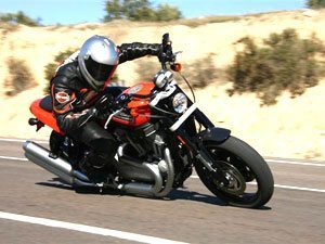 Nova XR 1200 resgata passado esportivo da Harley