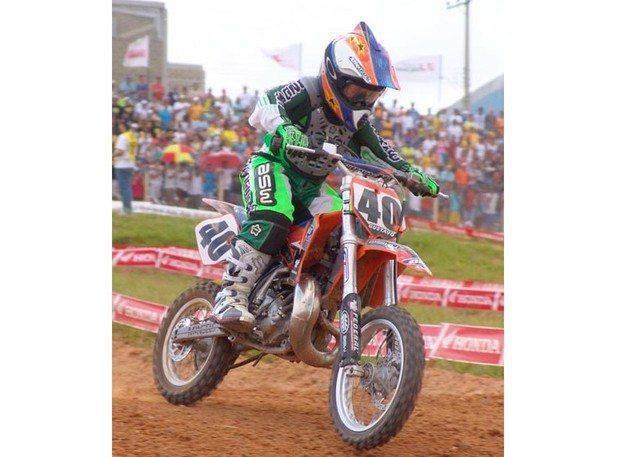 Piloto de apenas 8 anos é destaque da categoria 65cc no Brasileiro de Motocross