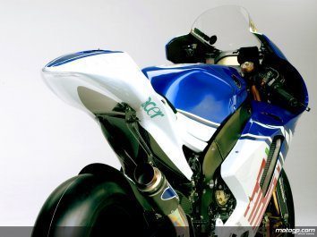 Foto: A Yamaha de fábrica colabora com o motogp.com para a primeira apresentação online da YZR-M1.