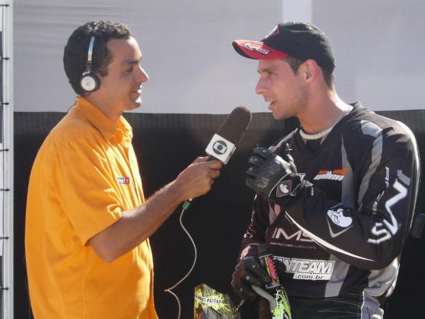 Rafael Fonseca concede entrevista ao vivo ao Sportv - Foto de Sidney Levy