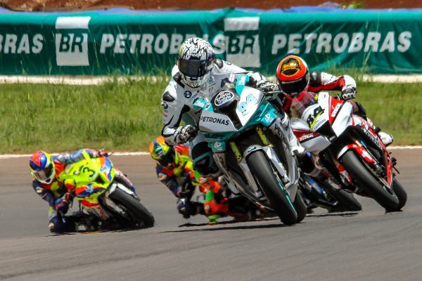 Quebra de recorde de velocidade no Moto 1000 GP em Cascavel?