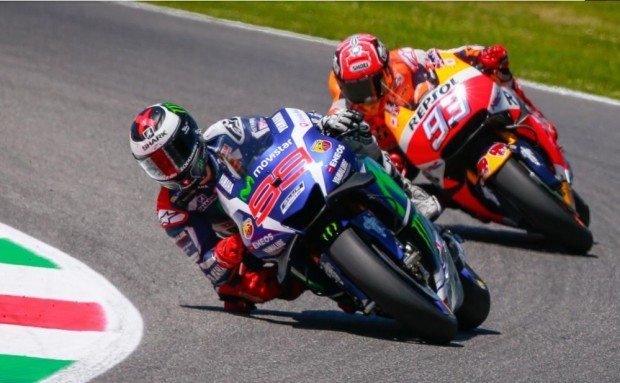 Lorenzo e Márquez protagonizaram um duelo épico na última volta do GP da Itália
