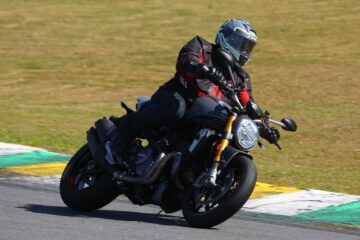 Chegou a nova Ducati Monster 1200 S