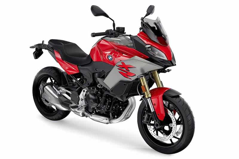 F 900 XR é baseada na tetracilíndrica de 1000 cilindradas da marca e promete briga com Ducati Multistrada 900 e Yamaha Tracer 900