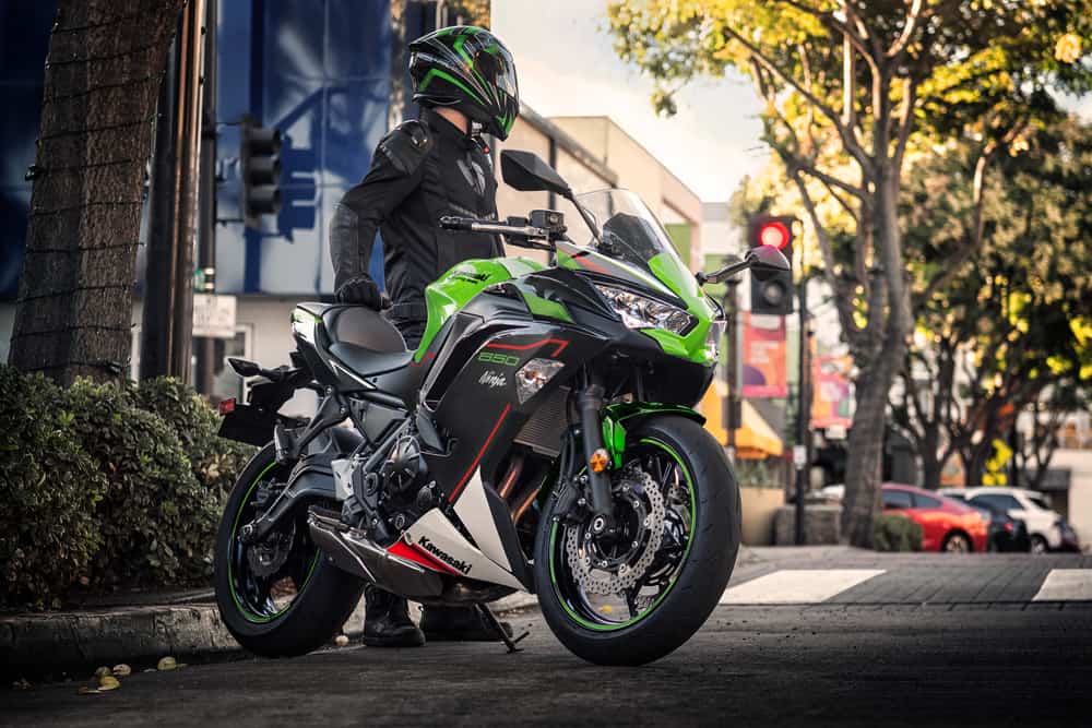 O que mudou na Kawasaki? Vendas sobem quase 40% em 2026 1 Ninja ZX 6R KRT 2022