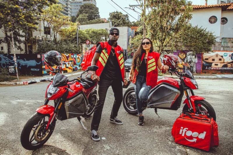Nova marca? iFood quer vender meio milhão de motos elétricas no Brasil