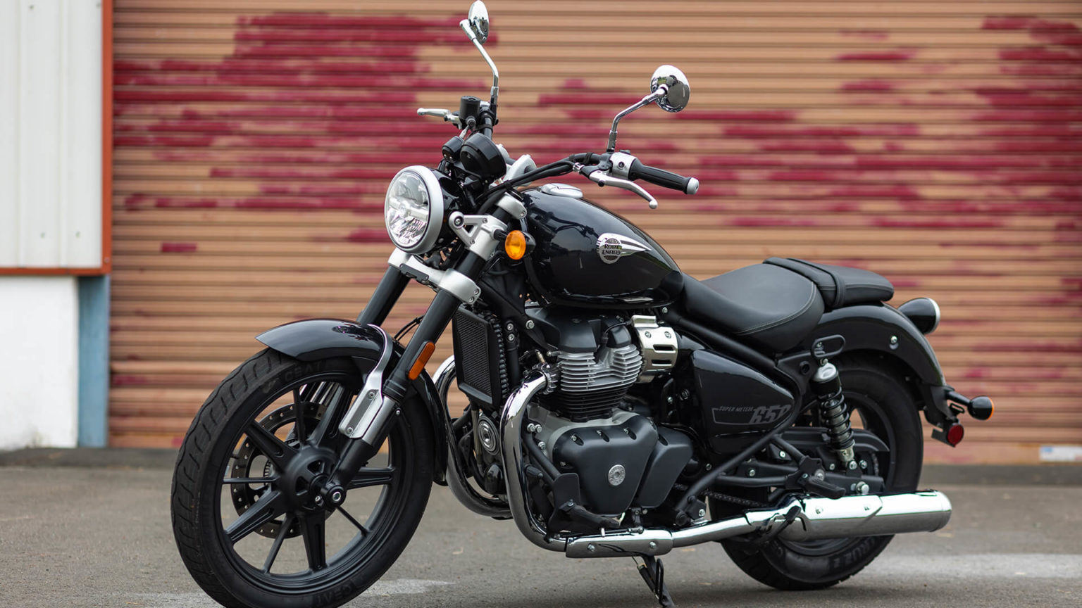 Royal-Enfield-Super-Meteor-650