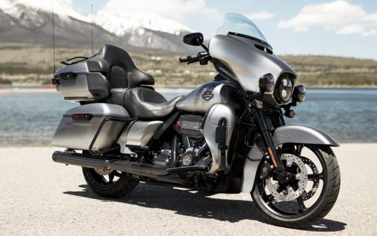 A-CVO-Limited-é-a-versão-topo-de-linha-da-Harley-Davidson-768x480