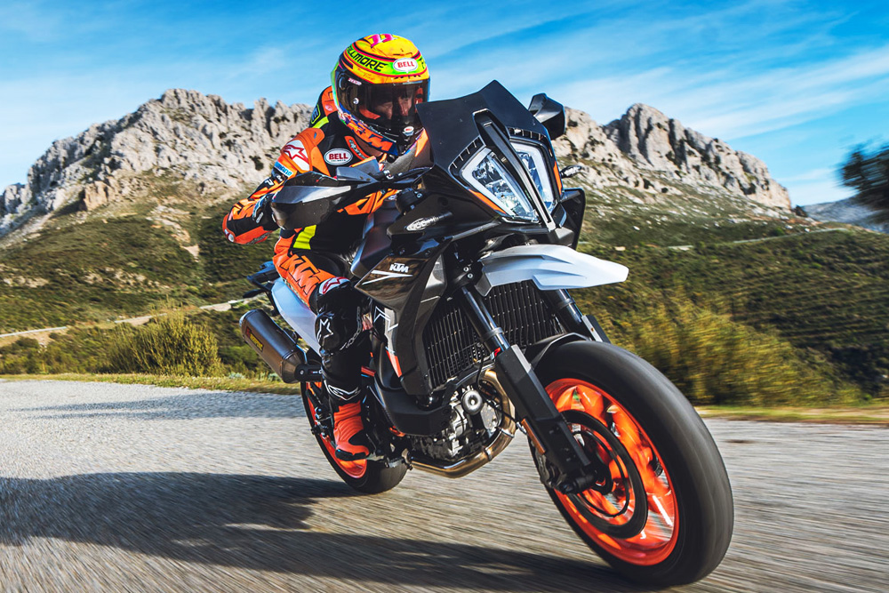 KTM 890 SMT: o que oferece a nova supermoto austríaca