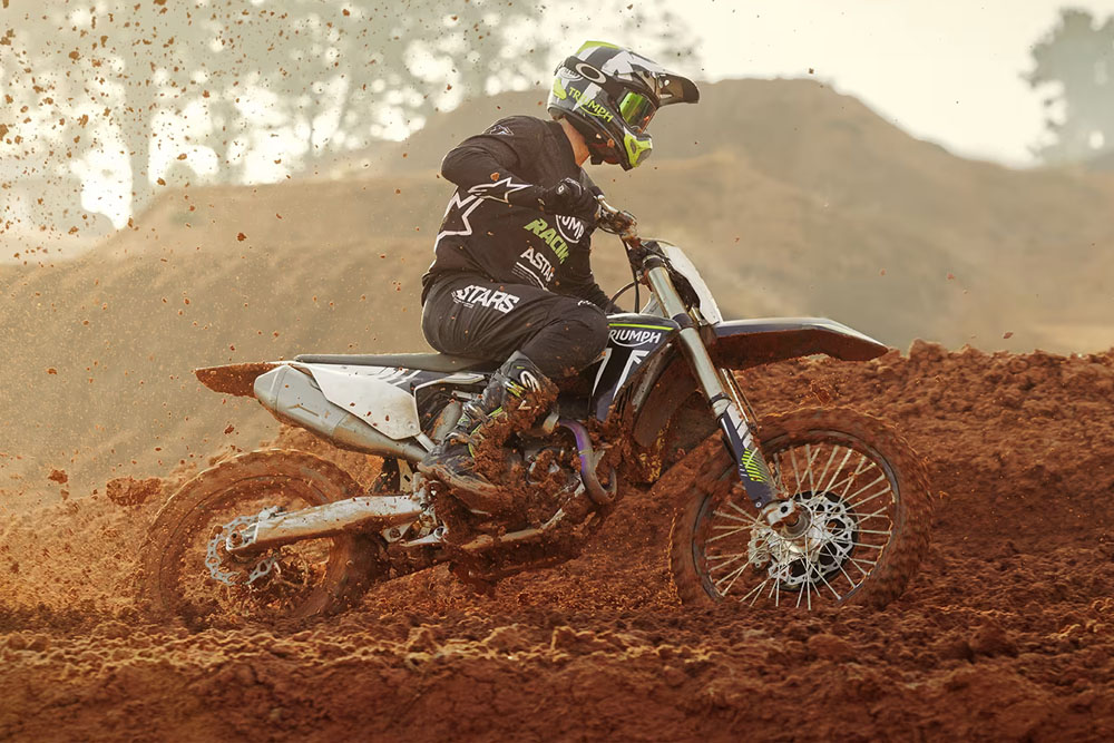 Do pódio pra sua garagem! O que mudou na Triumph campeã do MUNDO de Motocross
