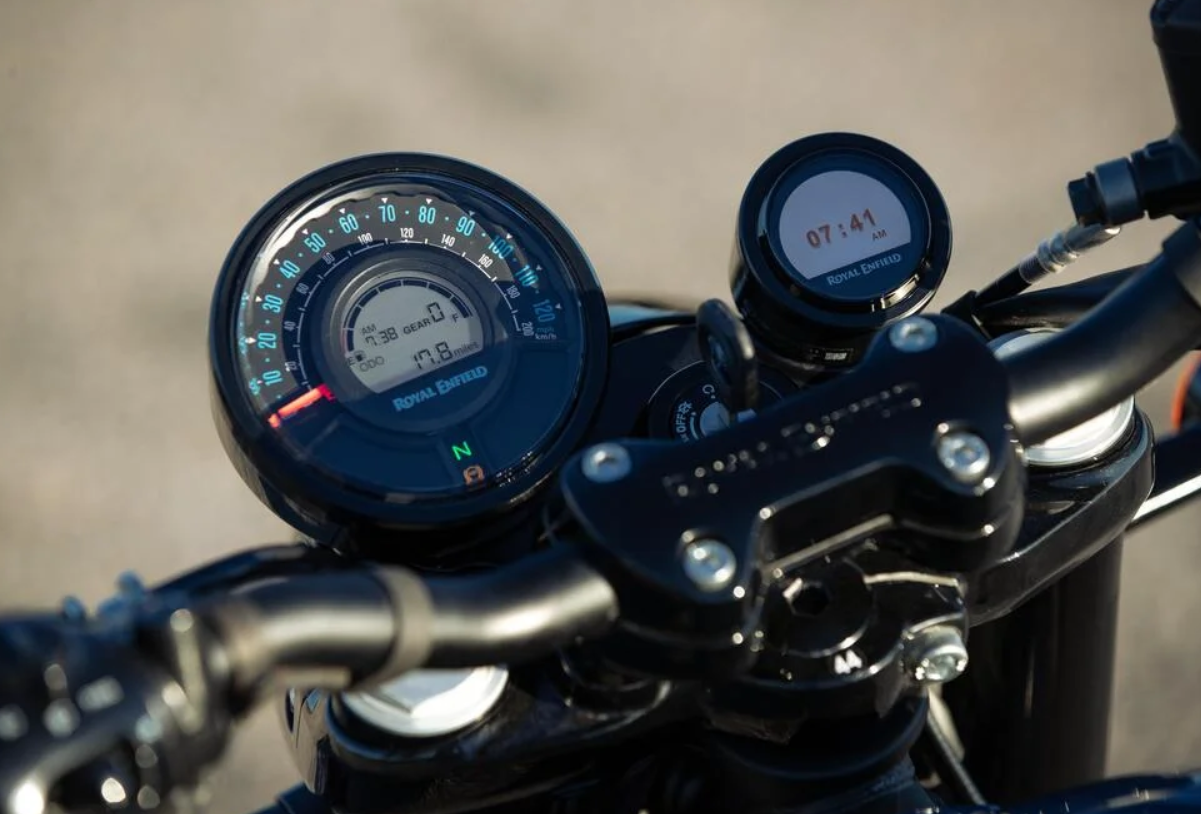 Shotgun 650 ou CLC 450 Bobber? Qual bobber é melhor? 4 royal enfield shotgun 650 6