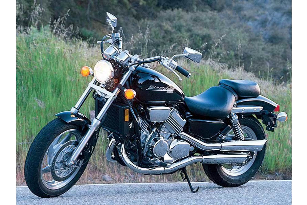 Além da Benda: conheça 4 custom com motor de 4 cilindros 2 Honda Magna 750