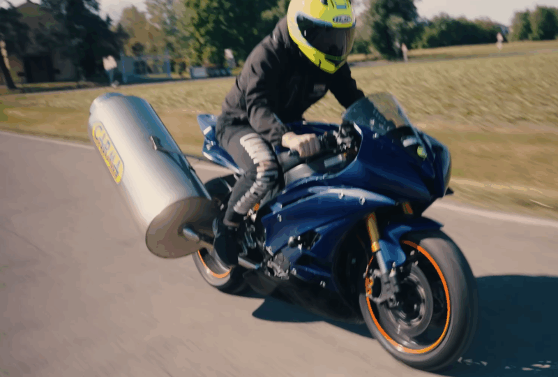 yamaha r6 com escapamento gigante