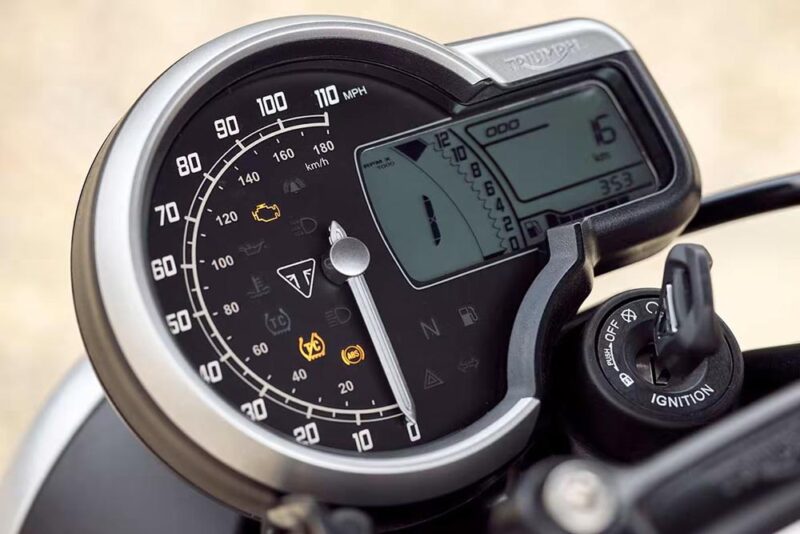 Triumph 400 painel