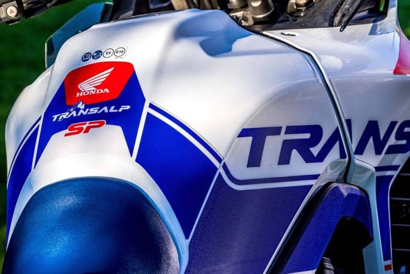 Desejada aqui, big trail 750 cc da Honda tem edição limitada lá fora 2 Honda Transalp SP - Big trail 750 cc