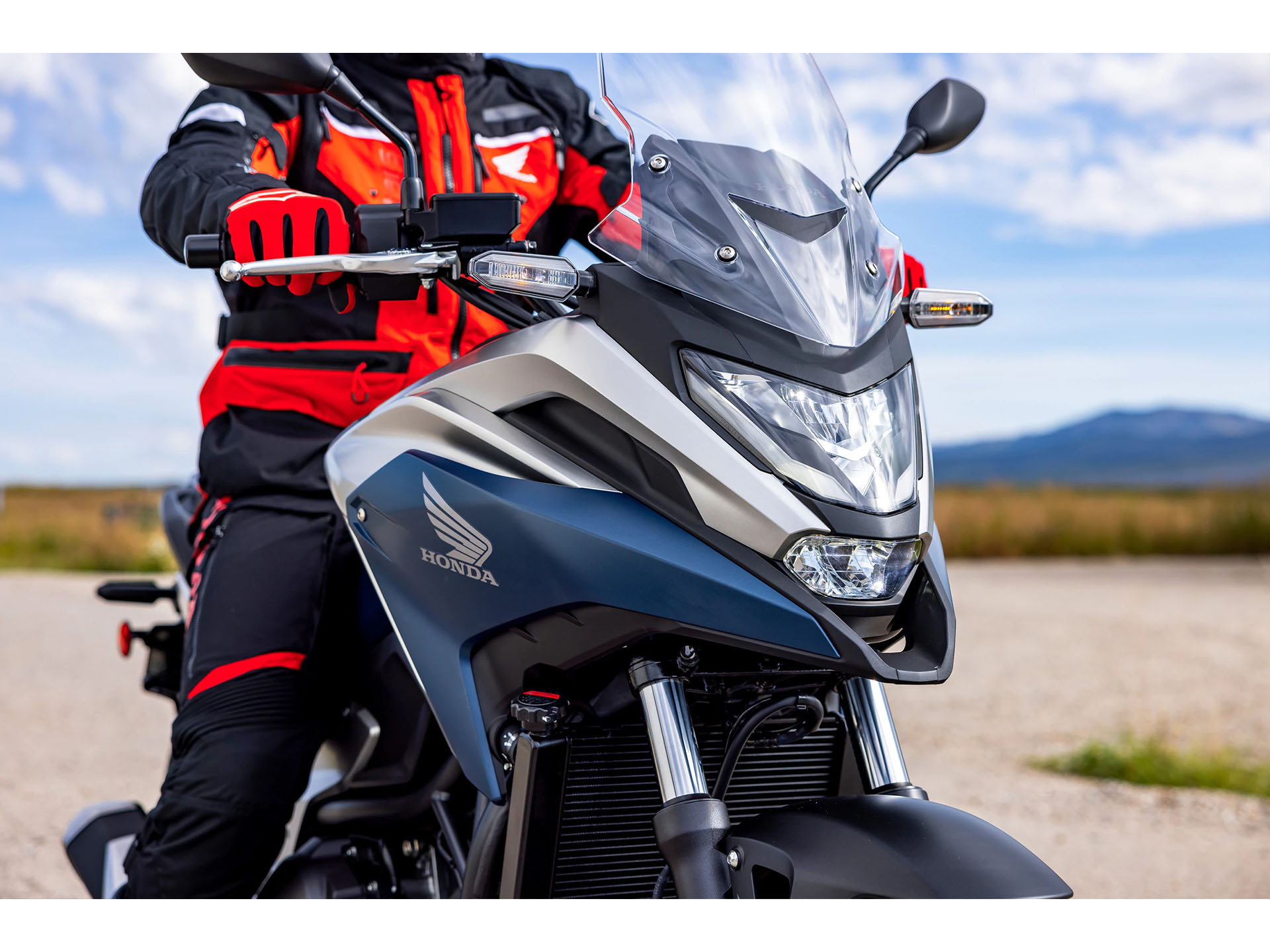 Muito além dos R$ 10 mil: diferenças entre Honda NX 500 e NC 750X