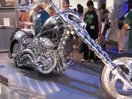 Impacto de Motoqueiro Fantasma na cultura das duas rodas 3 Motos Custom Estilo Motoqueiro Fantasma.