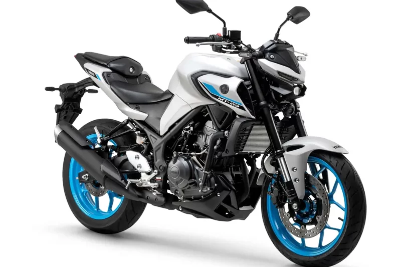 Yamaha MT-03: praticamente equivalente em potência - Divulgação Yamaha MT-03: praticamente equivalente em potência - Divulgação