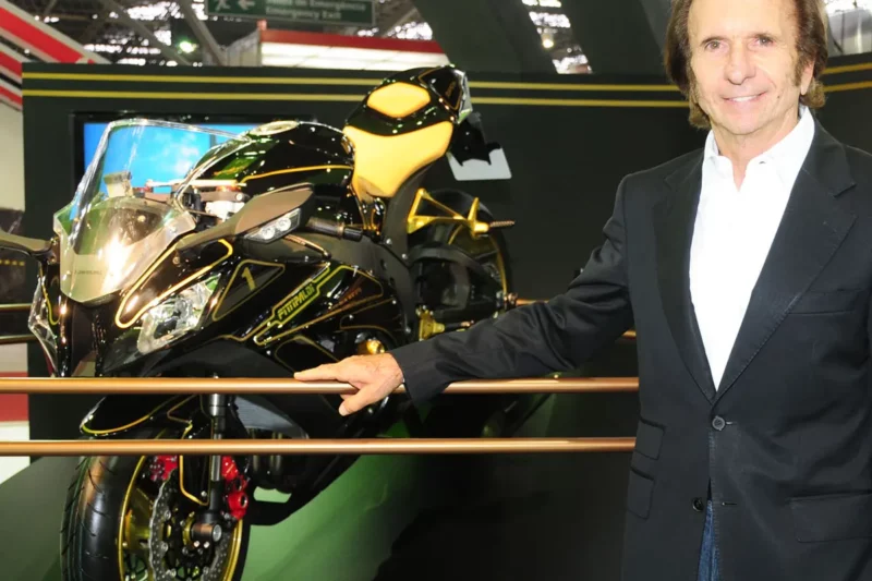 Raridade: Kawasaki ZX-10R - Fittipaldi World Champion Edition à