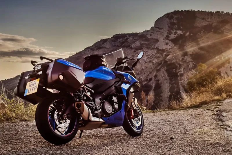 Suzuki tem 10 mil de desconto na GSX-S1000GT - Divulgação