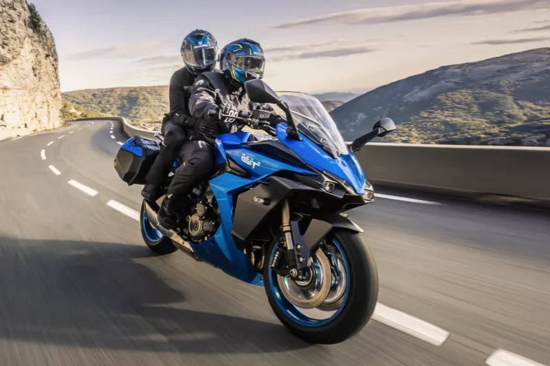 Suzuki tem 10 mil de desconto na GSX-S1000GT - Divulgação Suzuki tem 10 mil de desconto na GSX-S1000GT - Divulgação