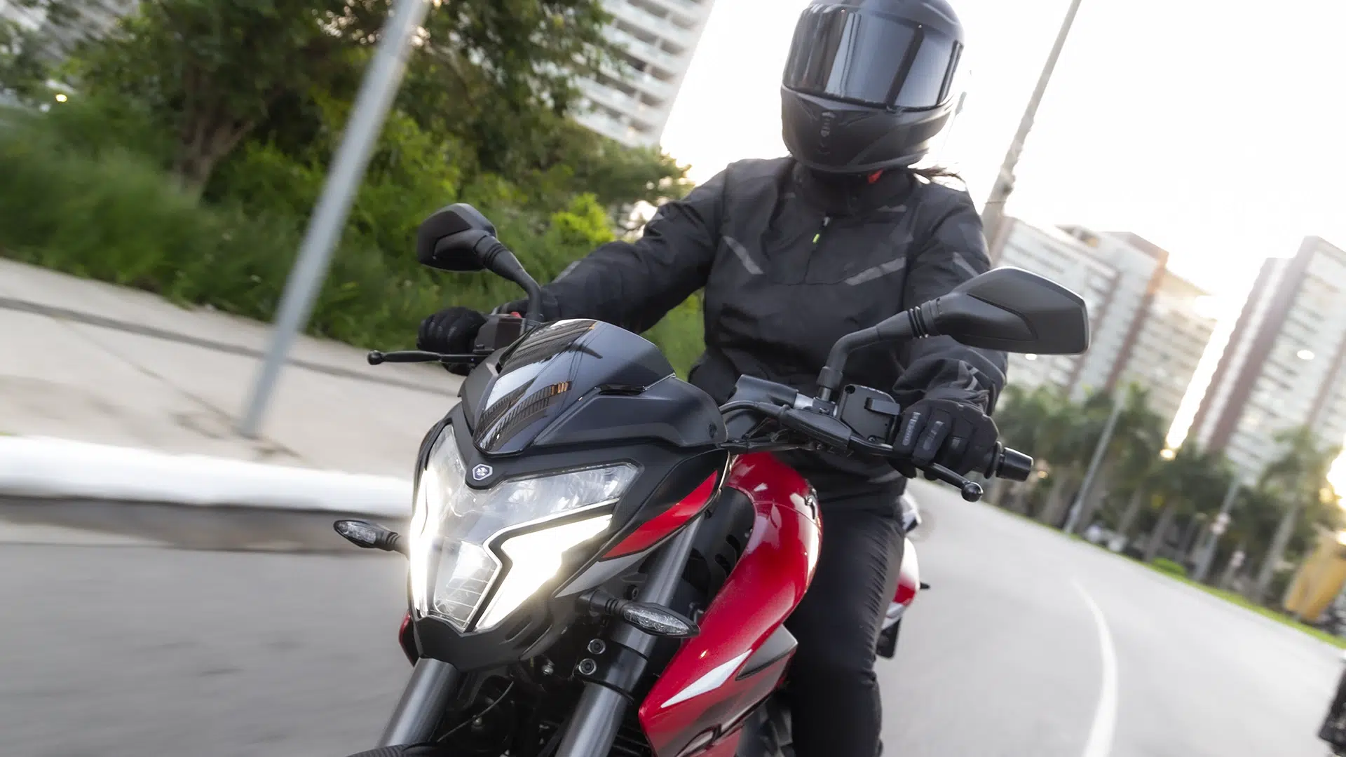 Pulsar 150 ou Dominar 160: 5 perguntas para te auxiliar na escolha