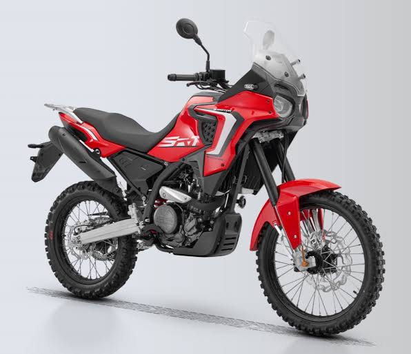 Mini África Twin? Conheça a QJ Motor que “copia” essa Honda