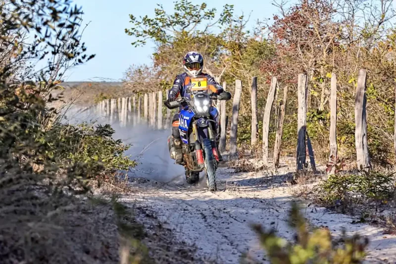 Ricardo “Bob” Martins, com a Yamaha Tenere 700 - Divulgação Ricardo “Bob” Martins, com a Yamaha Tenere 700 - Divulgação