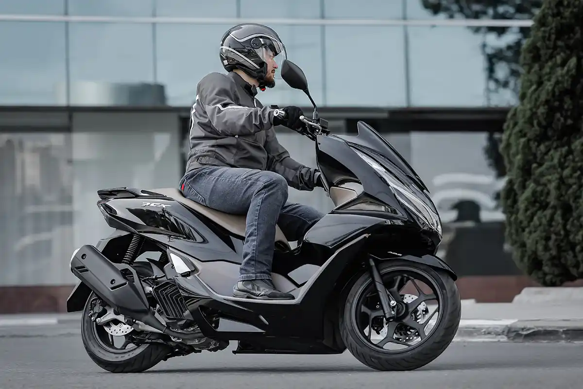 Melhor scooter da Honda? Veja 5 motivos para comprar uma PCX 160 0km