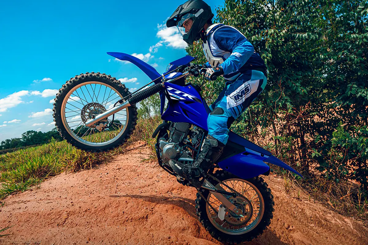CRF 300, TT-R 230 ou MXF 270? Comparativo mostra qual a melhor moto de trilha para comprar