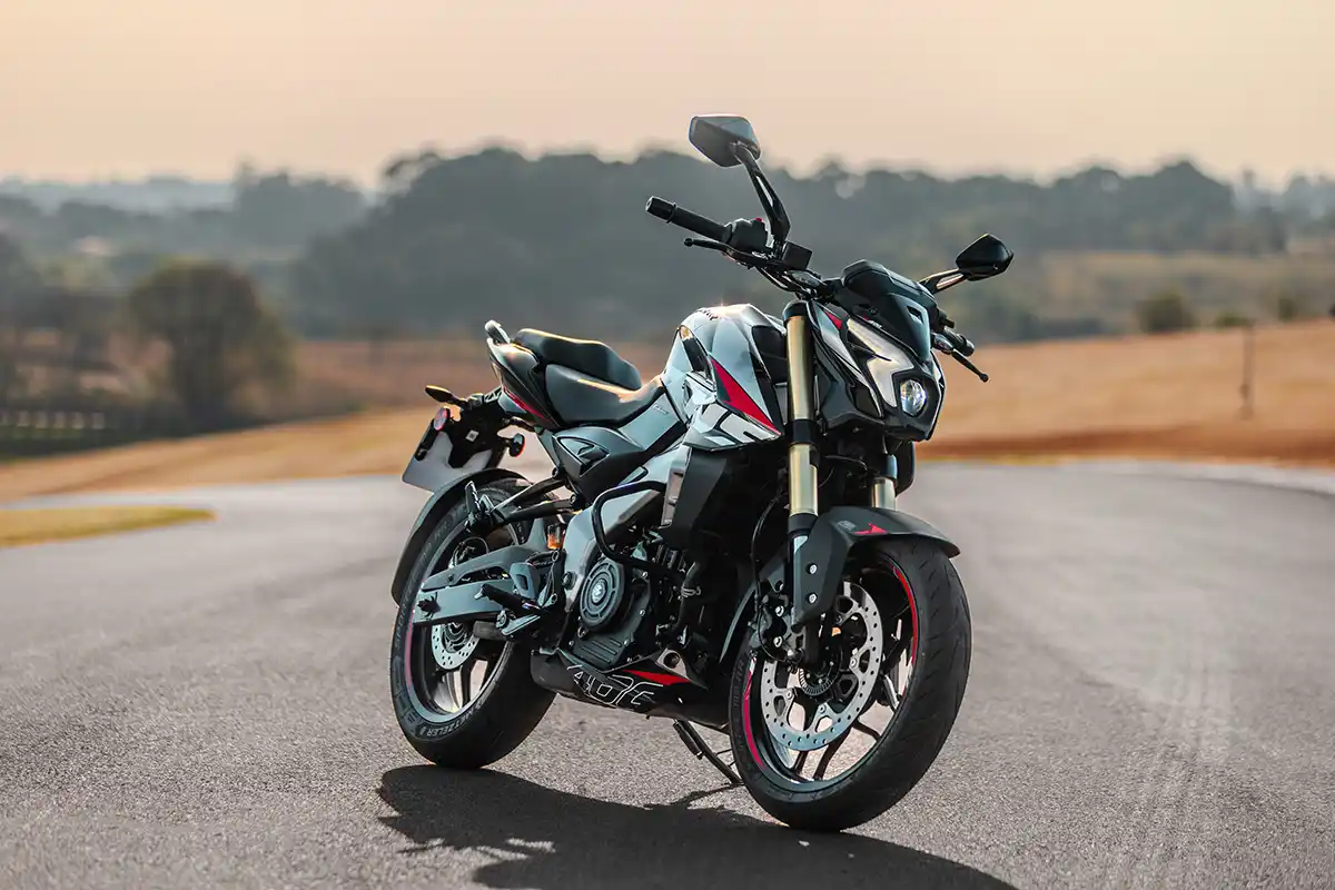Veja as motos Bajaj que mais caíram no gosto do público em 2026 3 Dominar NS400Z 2026 11