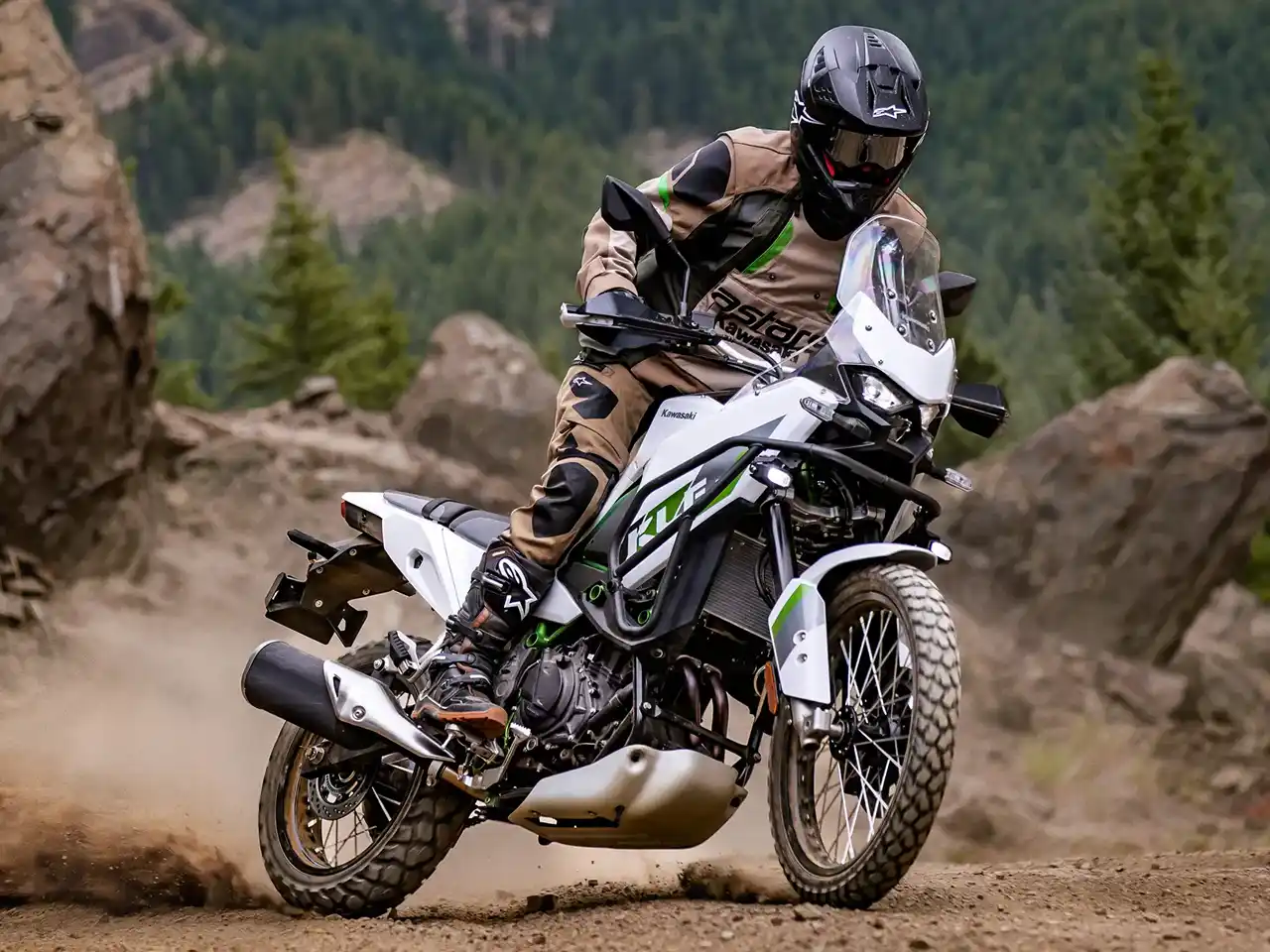 Ainda em 2026, Brasil deve ter 5 rivais para a CFMOTO 450 Ibex 2 Kawasaki KLE 500 16