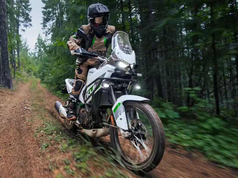 Pelo preço, vale esperar a KLE 500 chegar no Brasil? 2 KLE 500 2026 - Kawasaki