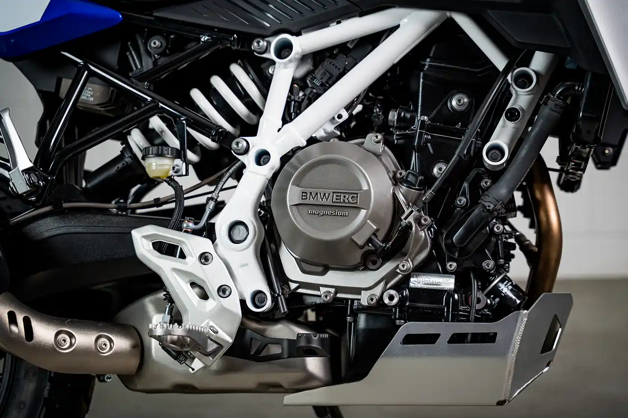 BMW 450 GS: 4 tecnologias ausentes em CFMoto, Royal e Kawasaki 2 BMW F 450 GS 10