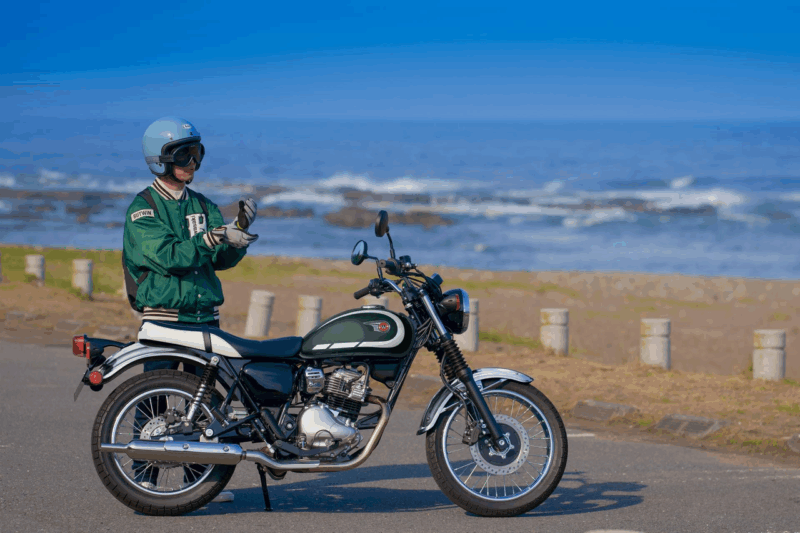 Kawasaki W230 2026: nova moto clássica barata quer desafiar Royal Enfield 1 Kawasaki W230 2026: nova moto retrô por 6.000 euros