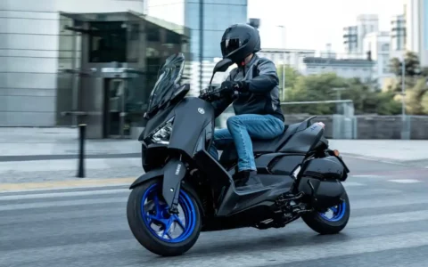 Yamaha XMAX ainda é melhor? Veja como ela fica diante das chinesas