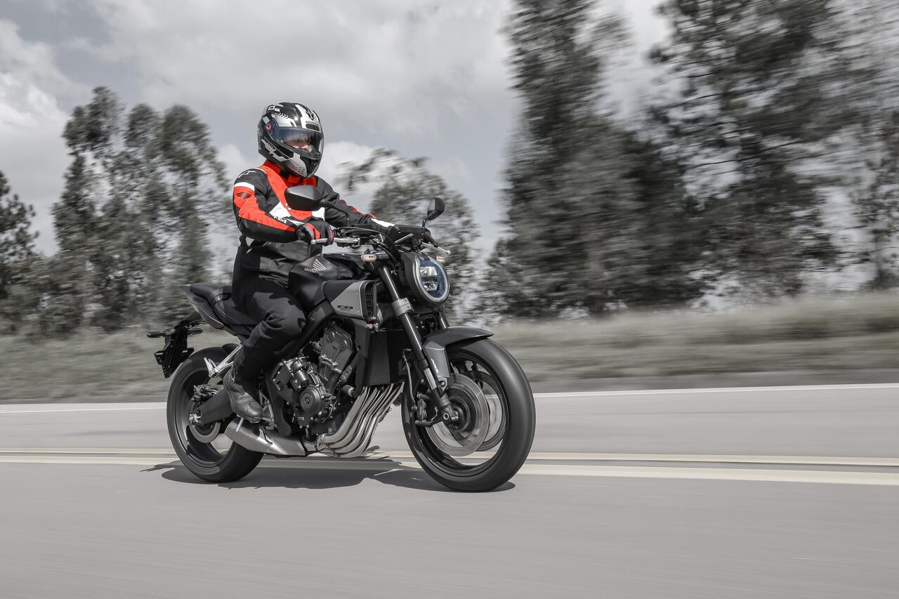 Lojas cobrando o valor do site? Nova Hornet 1000 tem ‘preço de CB 650R’ no Brasil