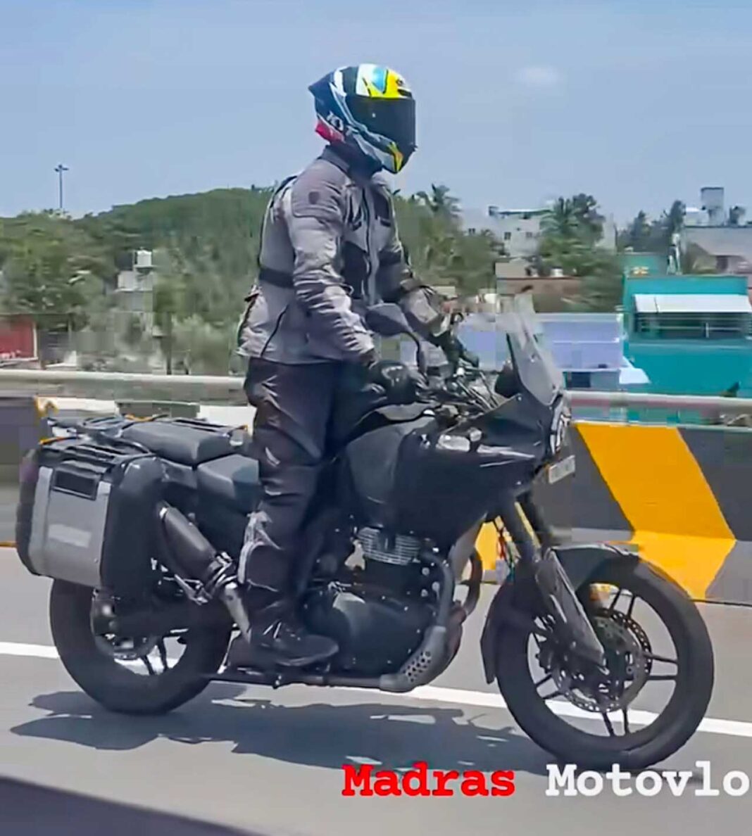 Mais off-road? Himalayan 750 foi vista novamente em teste 1 royal enfield himalayan 750 saddling ergonomics revealed 2 1068x1188 1