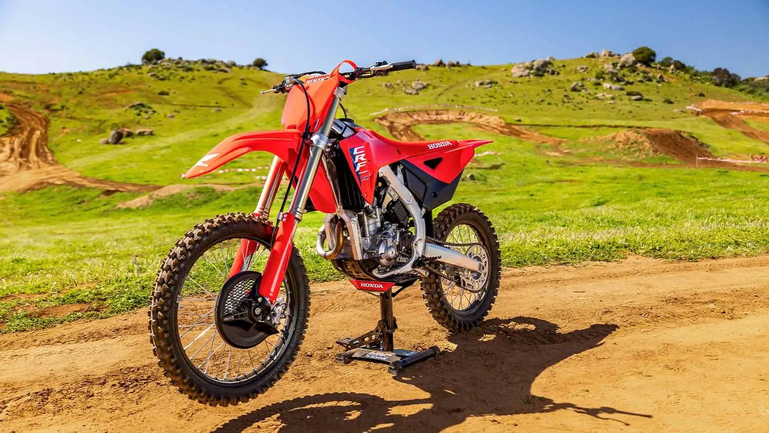 Biz, Pop e mais! Estas são motos Honda já com modelo 2027 6 honda crf 250 lateral esquerda ambientada