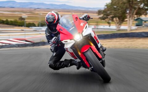 Nova Yamaha R3 e MT-03 2026: motor maior para bater a Ninja 500?