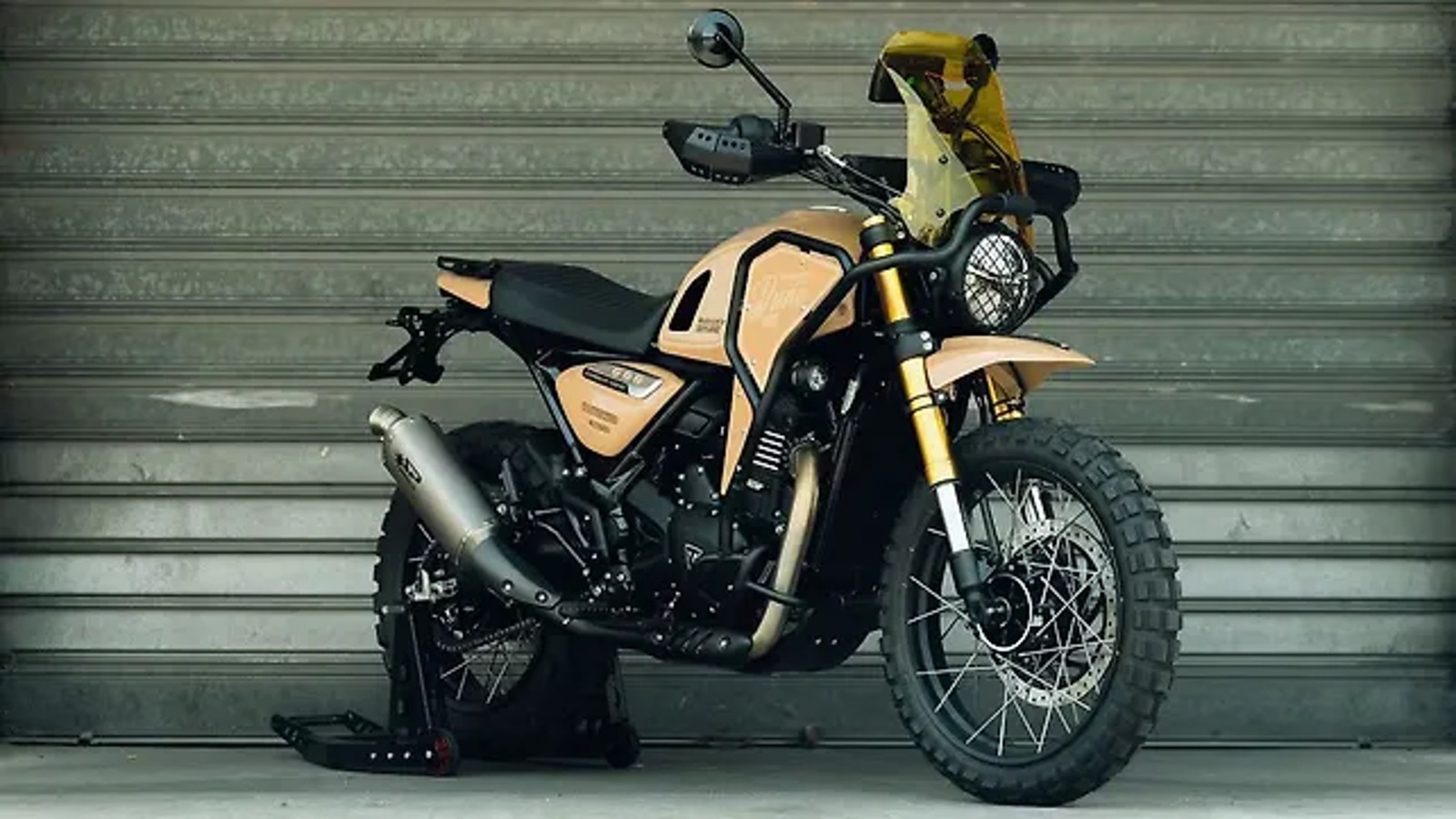 Pronta para o deserto? Triumph transforma Scrambler 400 XC em ‘moto de rali’