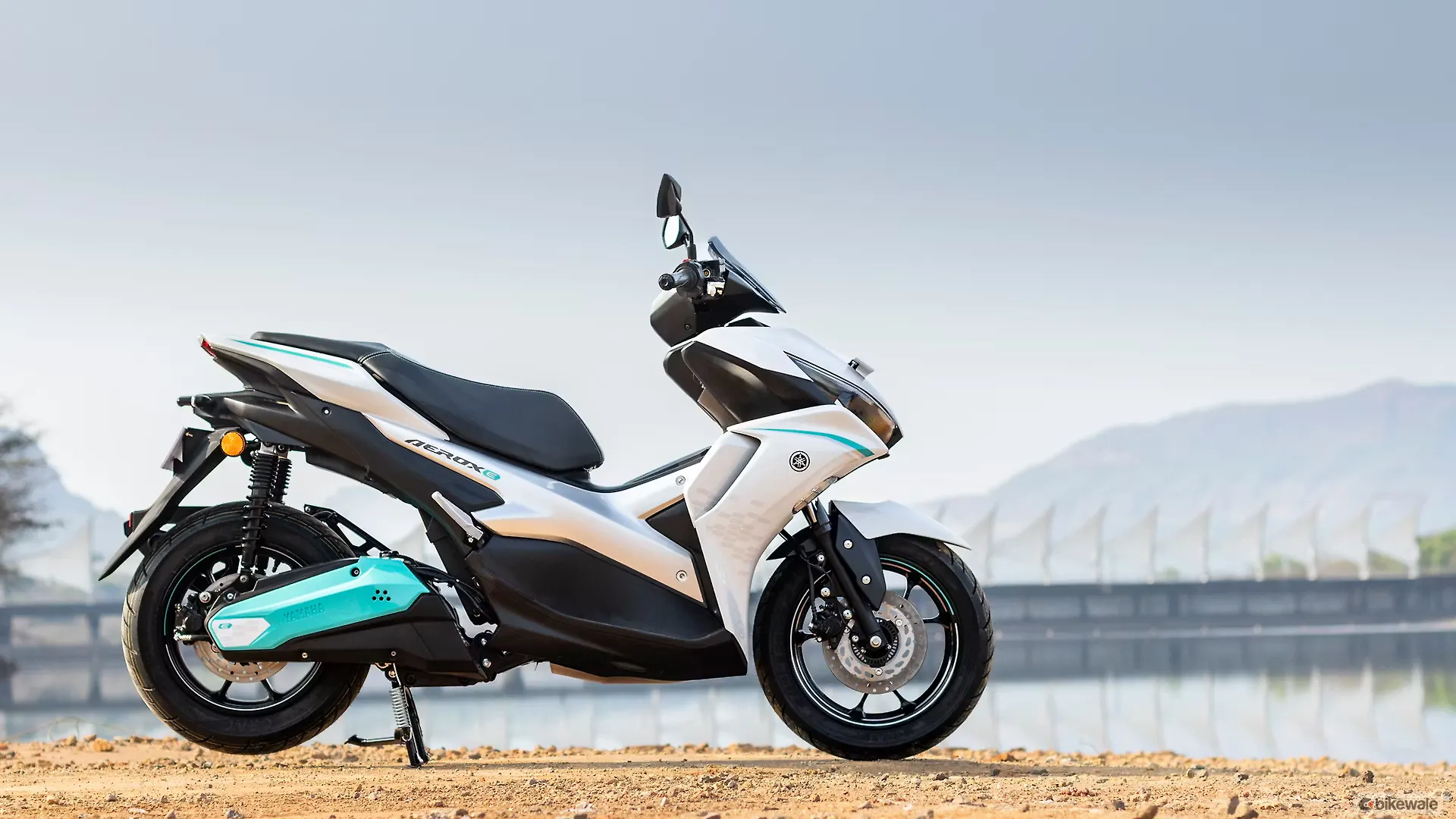 Sucesso no Brasil, Yamaha Aerox ganha versão elétrica no exterior