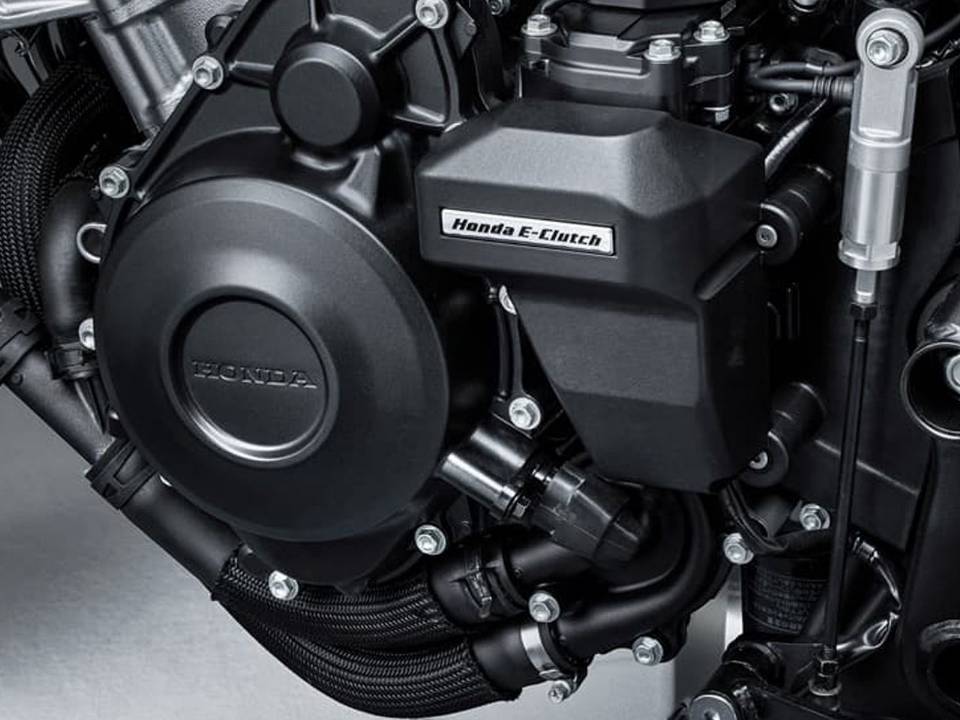 Honda CB400 Super Four ganha data estreia (lá fora) 2 cb400 super four e clutch 13 10072026 71222 960 720