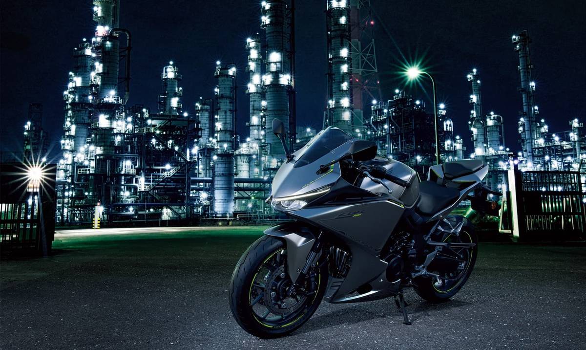 Rival da ZX-4RR: Honda lança esportiva 4 cilindros e câmbio "automático" 2 re gallery 01 1 2026 07 10 11 53 28