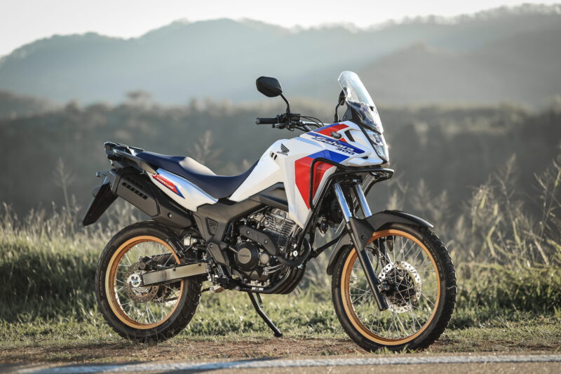 Tornado 300 e Sahara 300 2027: a evolução chegou nas lojas 4 tornado 300 e sahara 300 - honda