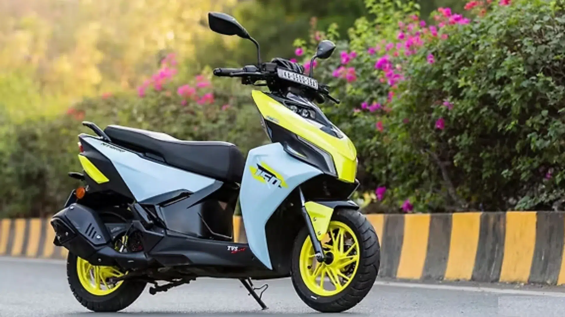 Aguardada: TVS registra nova scooter esportiva no Brasil 2 tvs ntorq 150 4