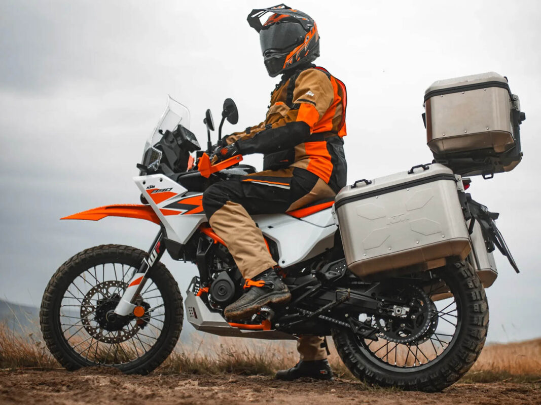 KTM 390 Adventure R ou X? Vale os R$ 4 mil de diferença? 1 KTM 390 adventure R 1 1067x800 1